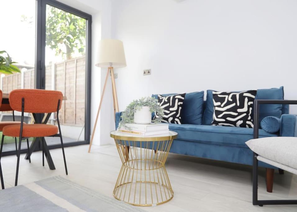 Apartament Stylish Flat With Garden, Close To