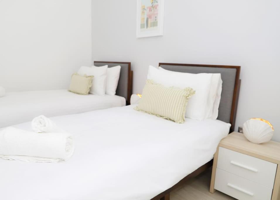 Apartament Stylish Flat With Garden, Close To *